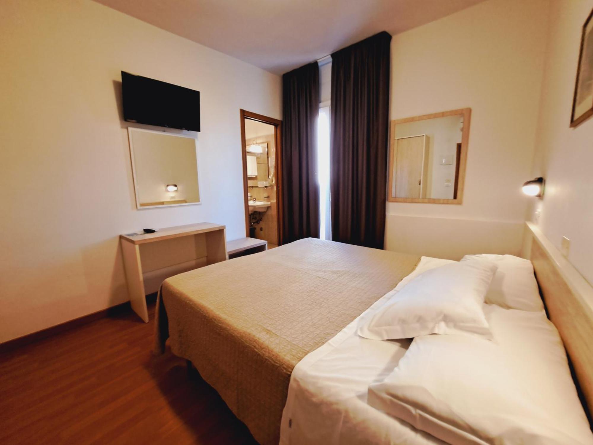 Hotel Butterfly Wellness & Spa 리미니 외부 사진