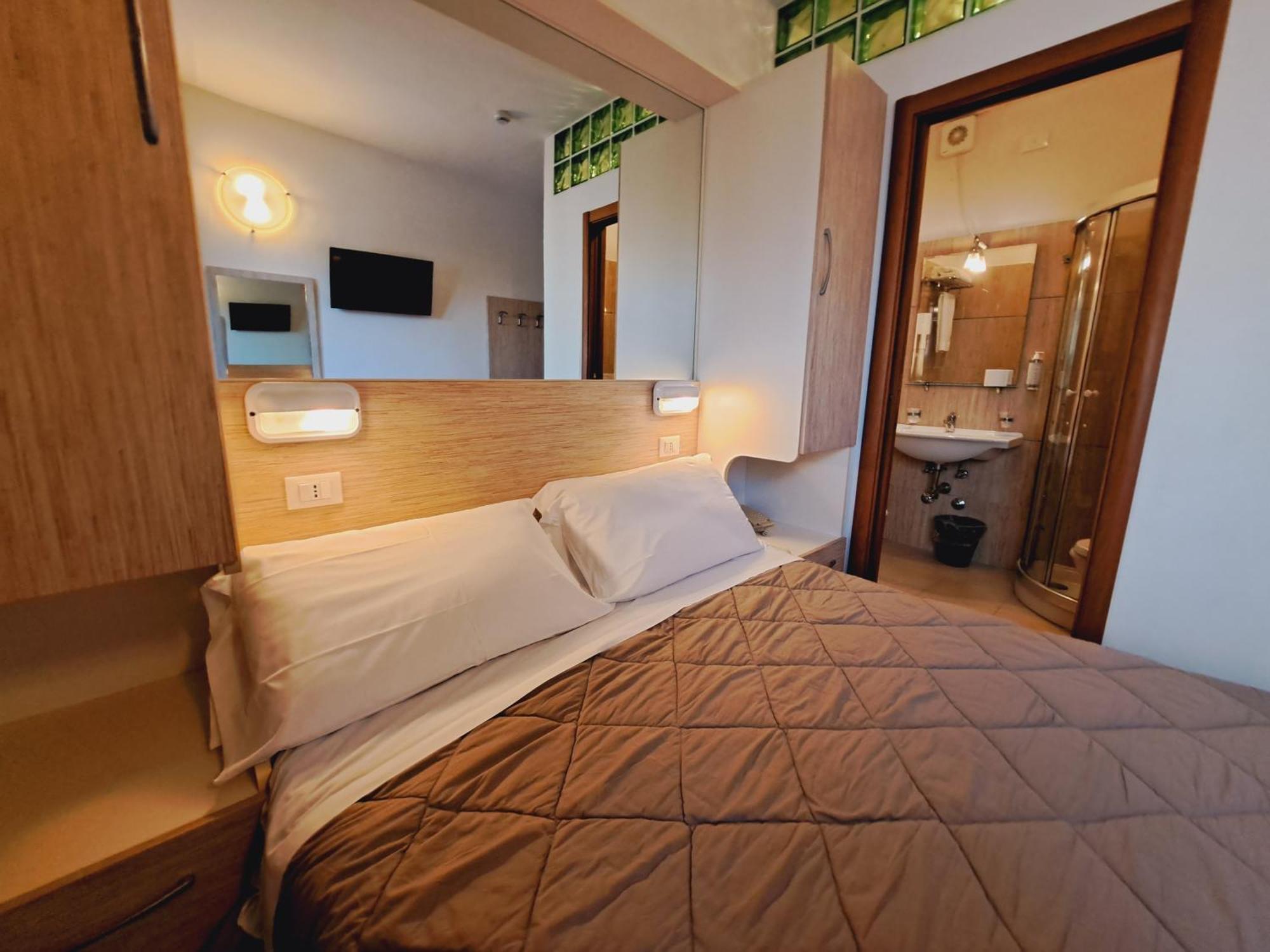 Hotel Butterfly Wellness & Spa 리미니 외부 사진