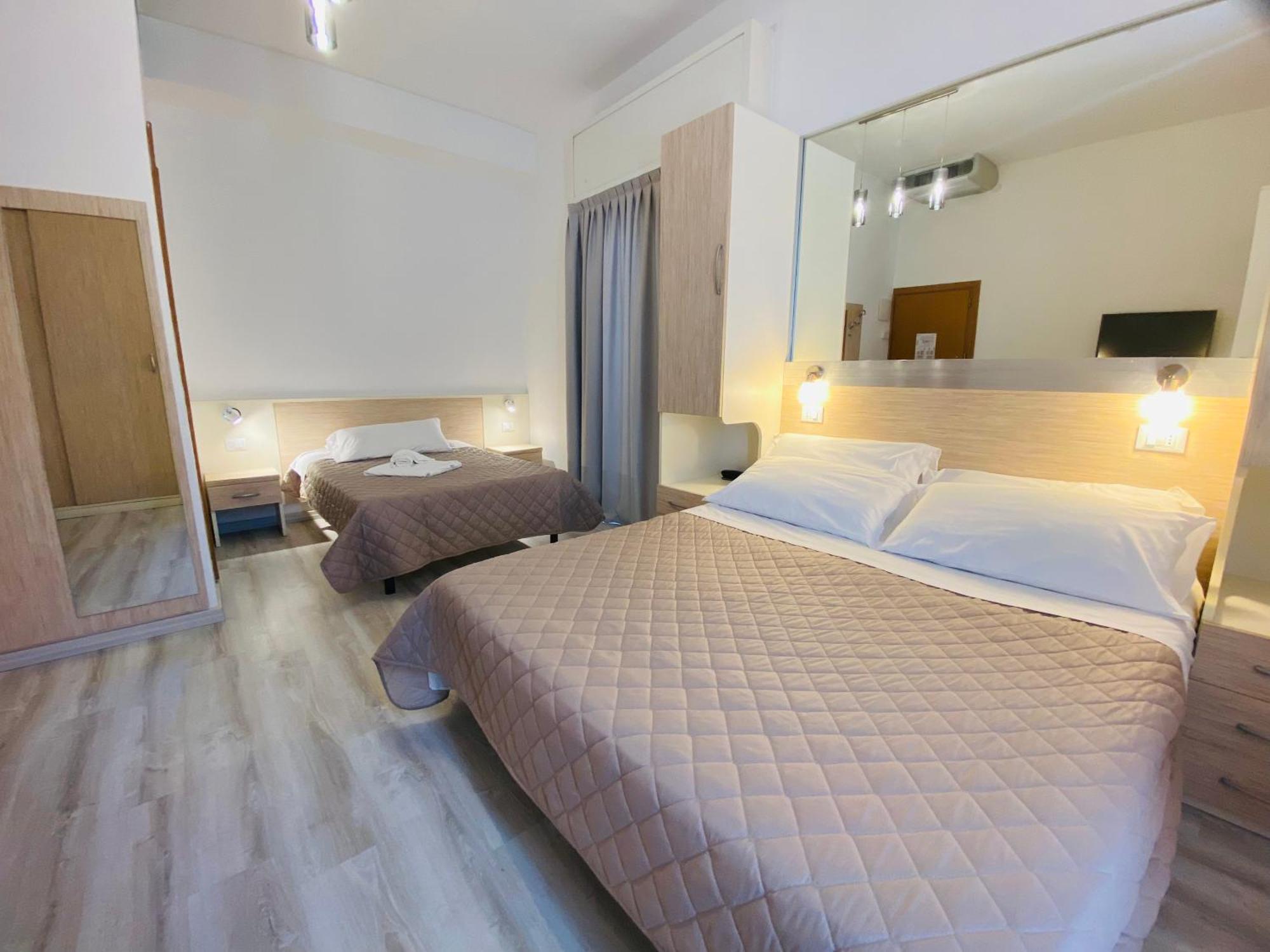 Hotel Butterfly Wellness & Spa 리미니 외부 사진