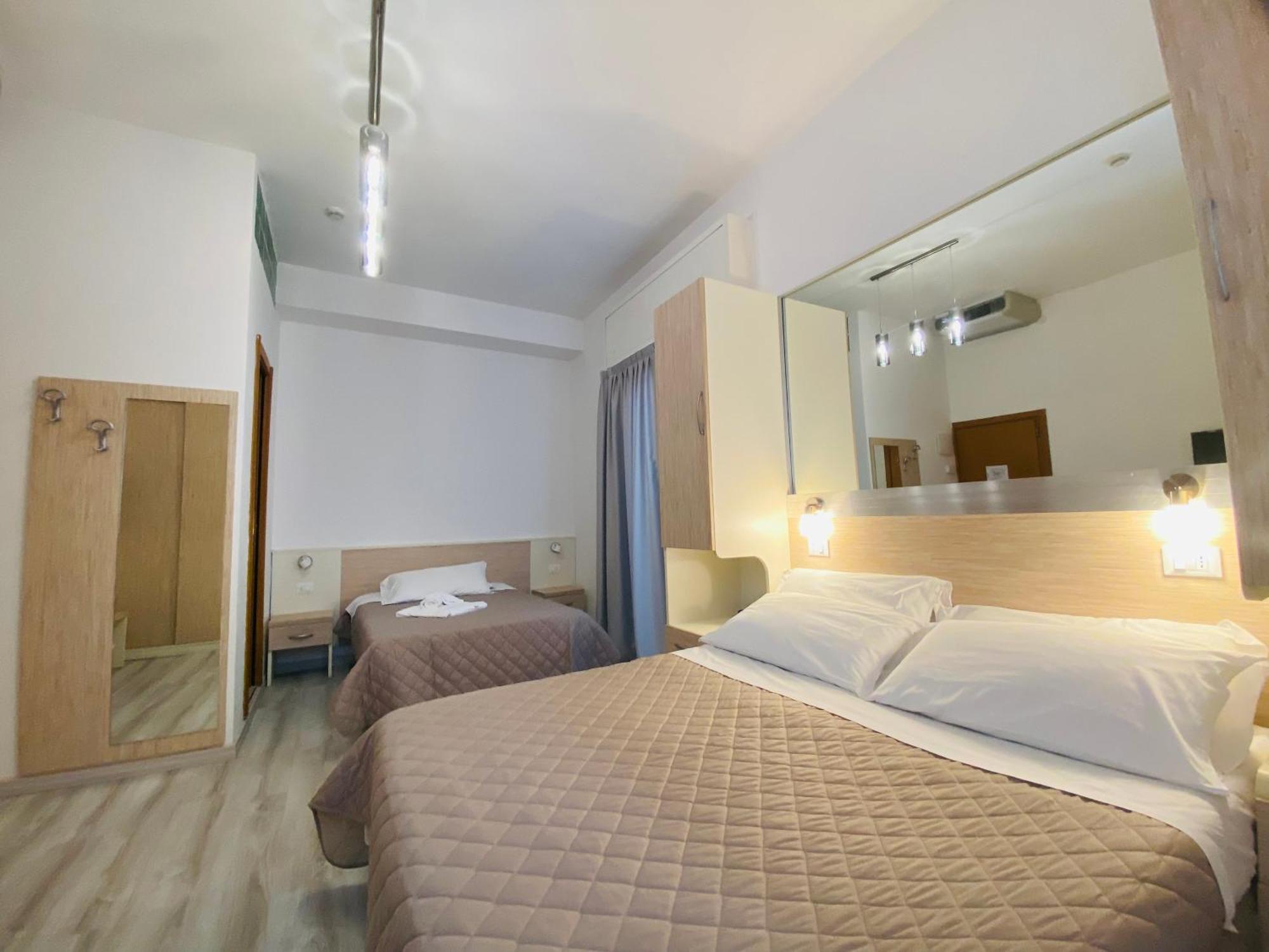 Hotel Butterfly Wellness & Spa 리미니 외부 사진