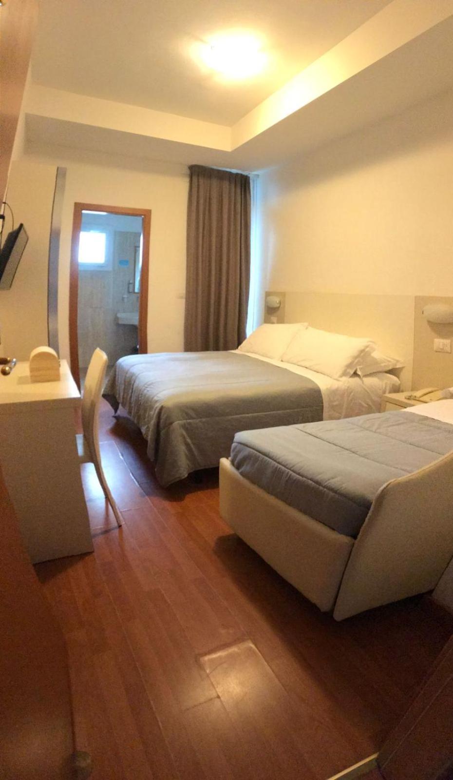 Hotel Butterfly Wellness & Spa 리미니 외부 사진